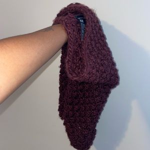 Knitted scarf